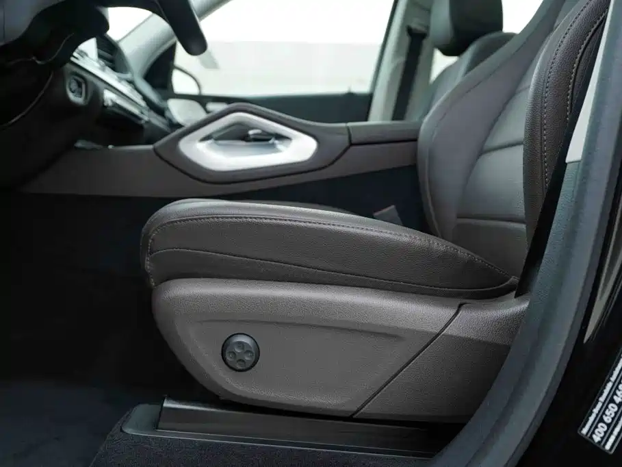 Mercedes-Benz GLE (Import) — миниатюра 11