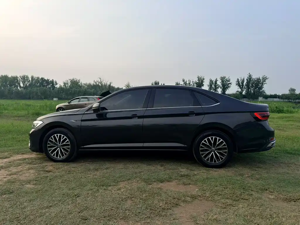 Volkswagen Sagitar — миниатюра 9