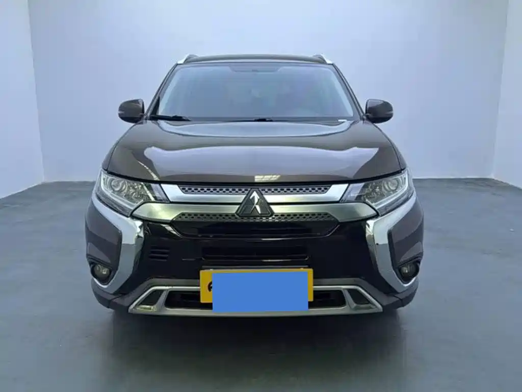 Mitsubishi Outlander — миниатюра 2