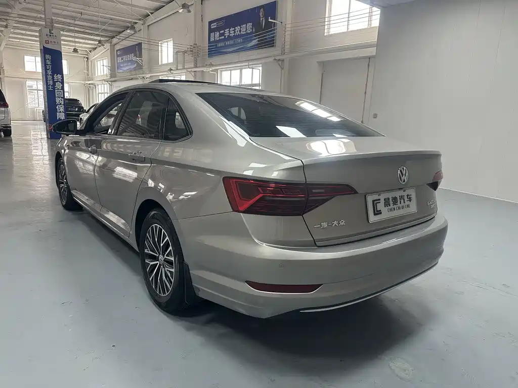 Volkswagen Sagitar — миниатюра 6