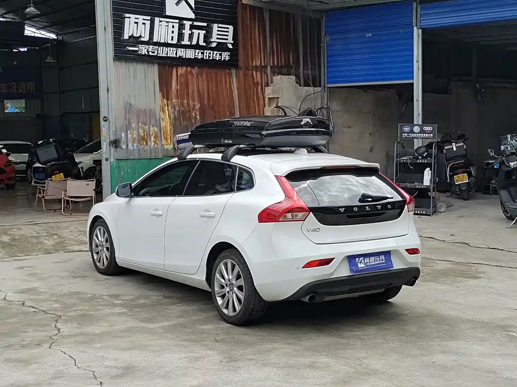 Volvo V40 — миниатюра 11
