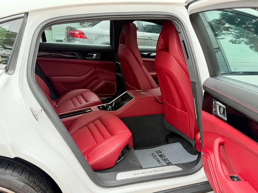 Porsche Panamera — миниатюра 24