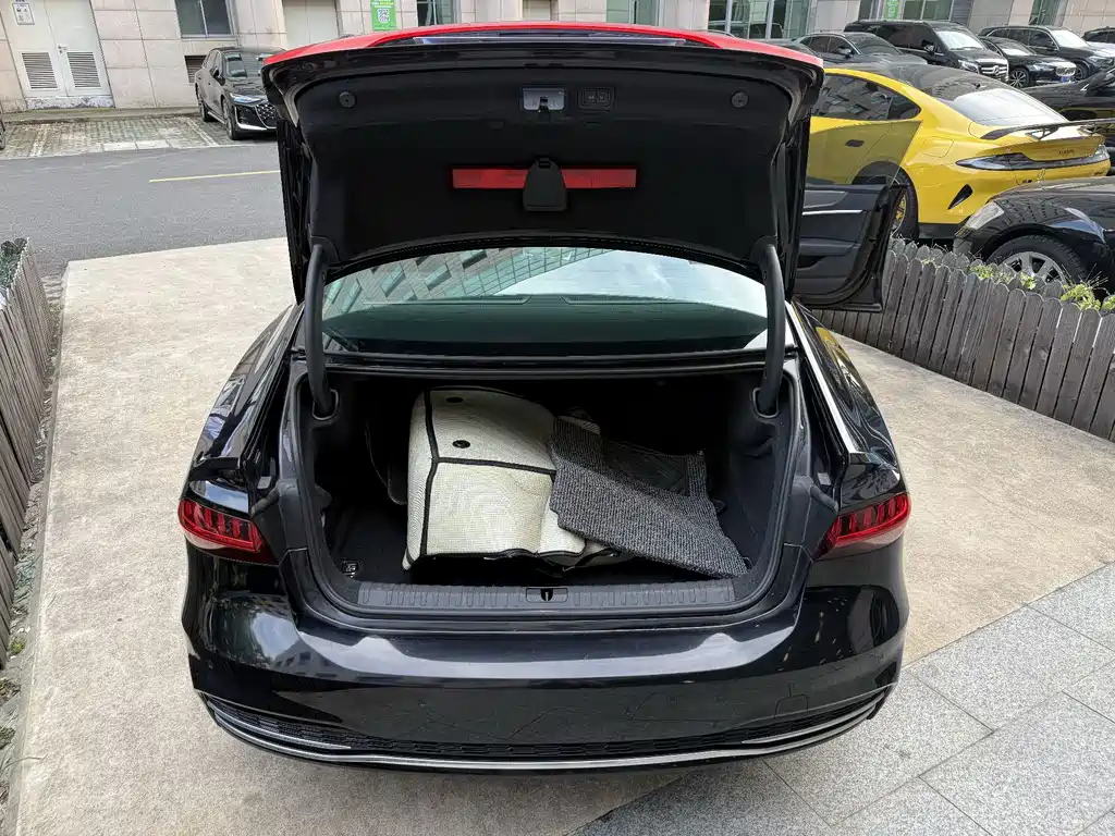 Audi A7L — миниатюра 8