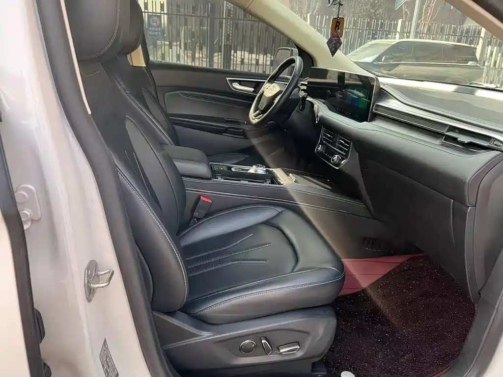 Ford Edge — миниатюра 6