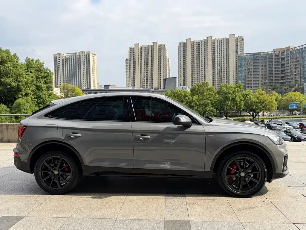 Audi Q5L Sportback — миниатюра 7