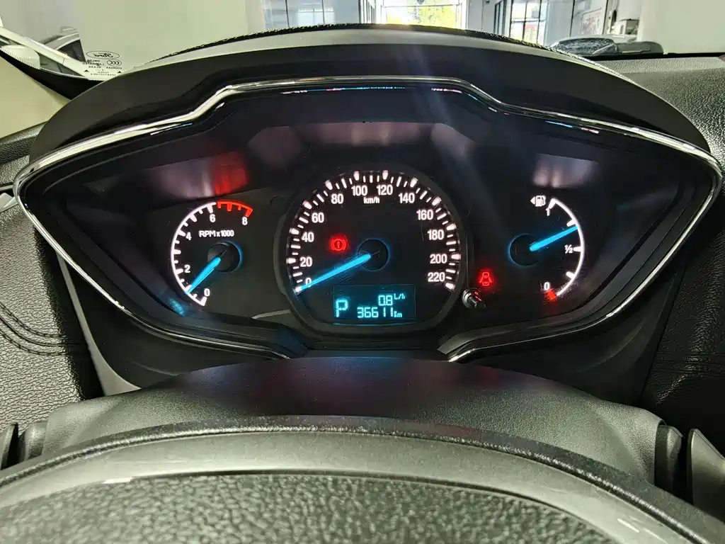 Ford Escort — миниатюра 14