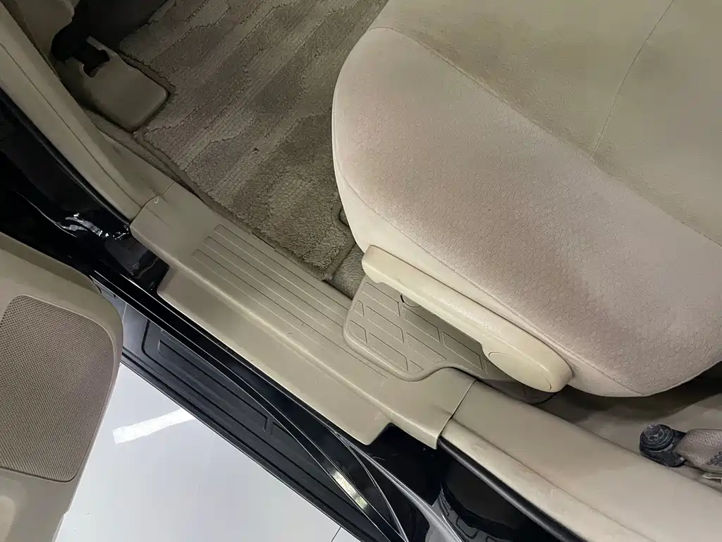 Toyota Prado (Import) — миниатюра 32