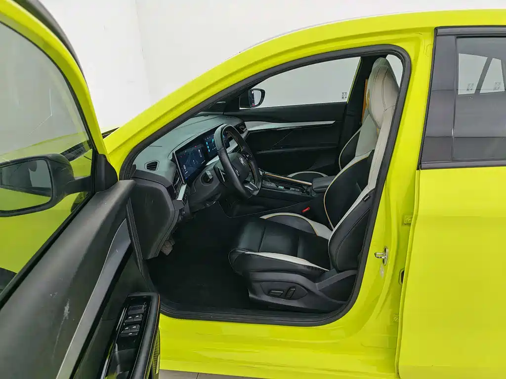 MG 5 2022 1.5T Trophy Sport Flagship