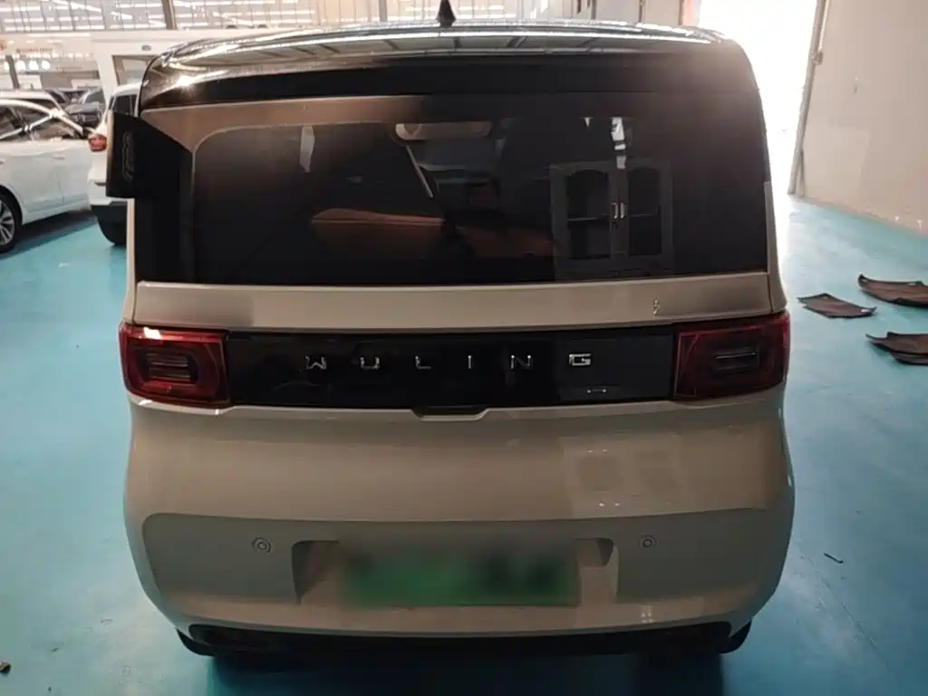 Wuling MINIEV — миниатюра 6