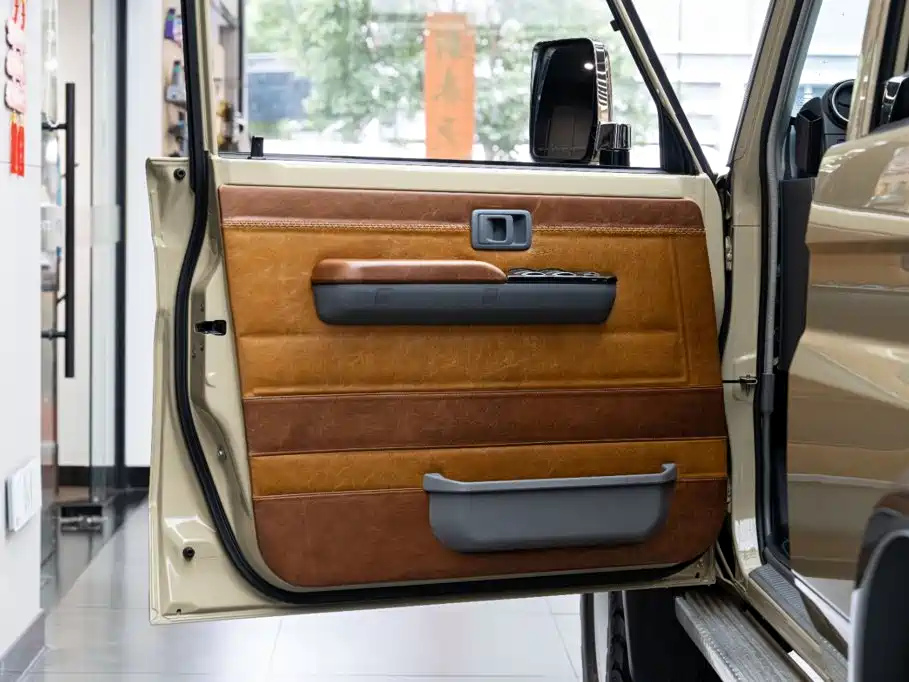 Toyota Land Cruiser — миниатюра 10