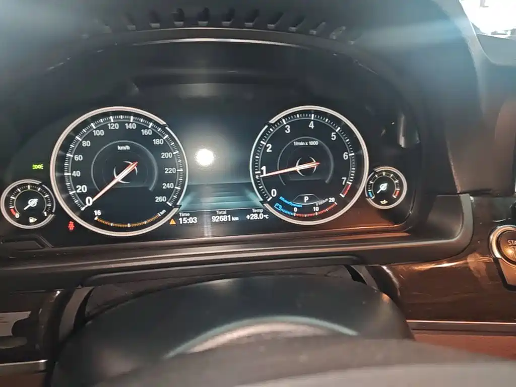 BMW 5 Series — миниатюра 12