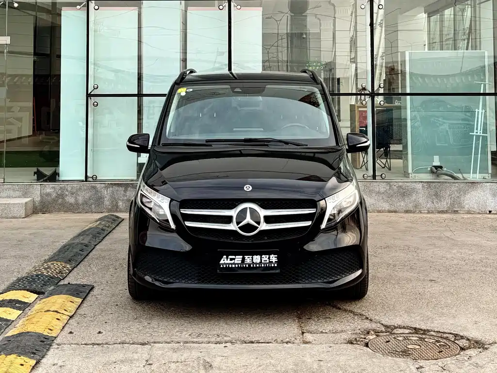 Mercedes-Benz V-Class — миниатюра 2
