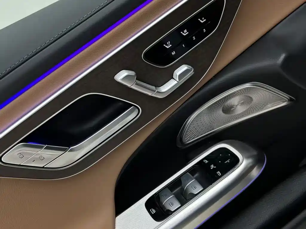 Mercedes-Benz E-Class New Energy — миниатюра 11
