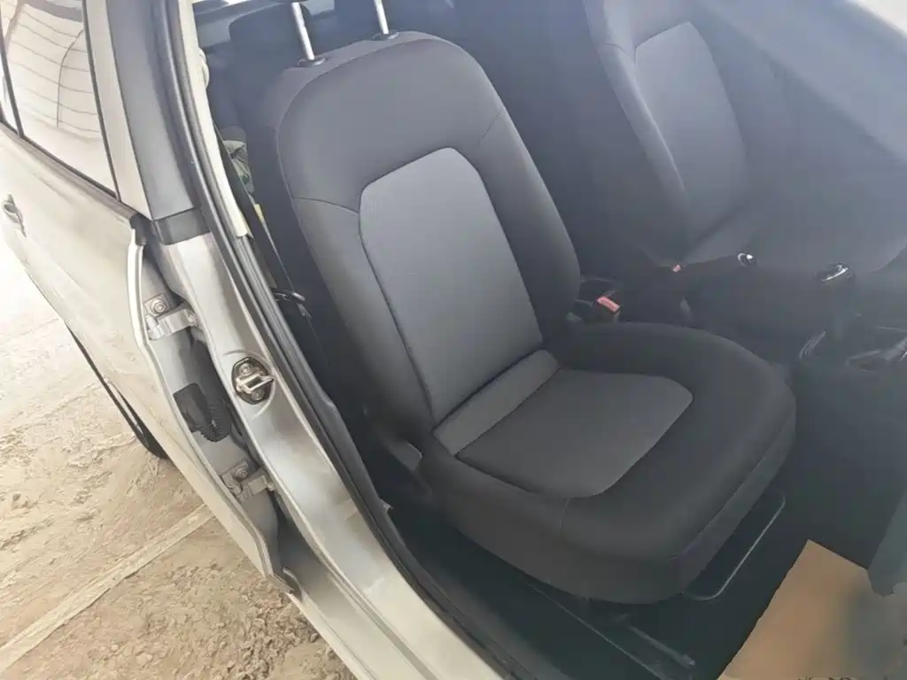 Volkswagen Jetta — миниатюра 25