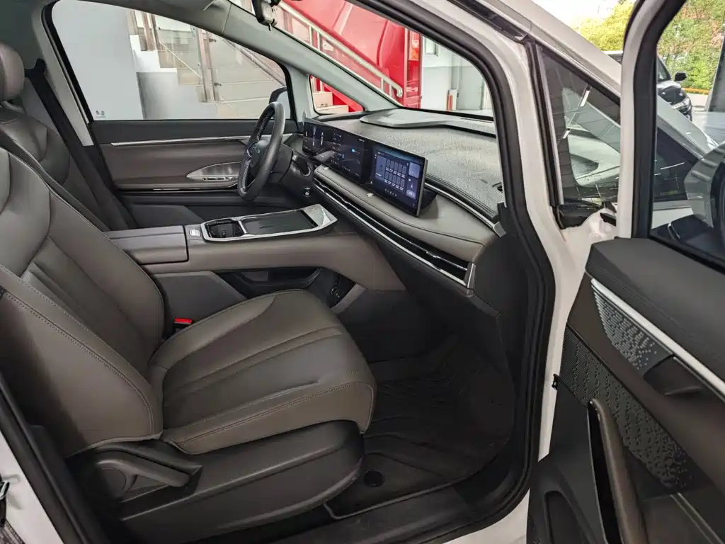 MAXUS G70 — миниатюра 6