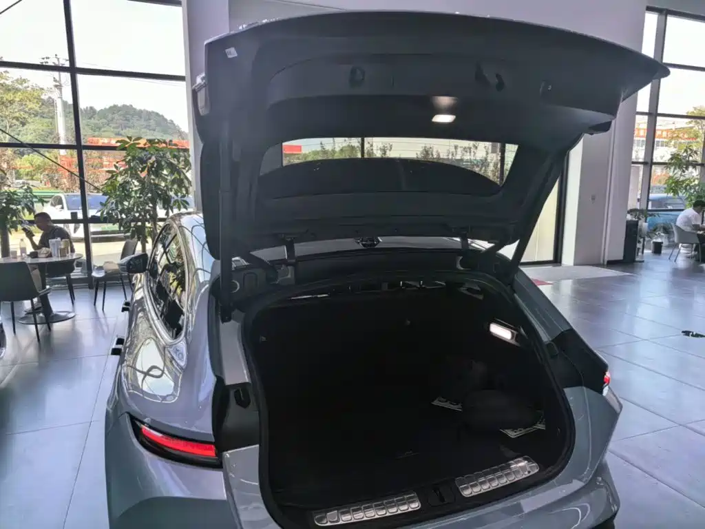 NIO ET5T — миниатюра 19
