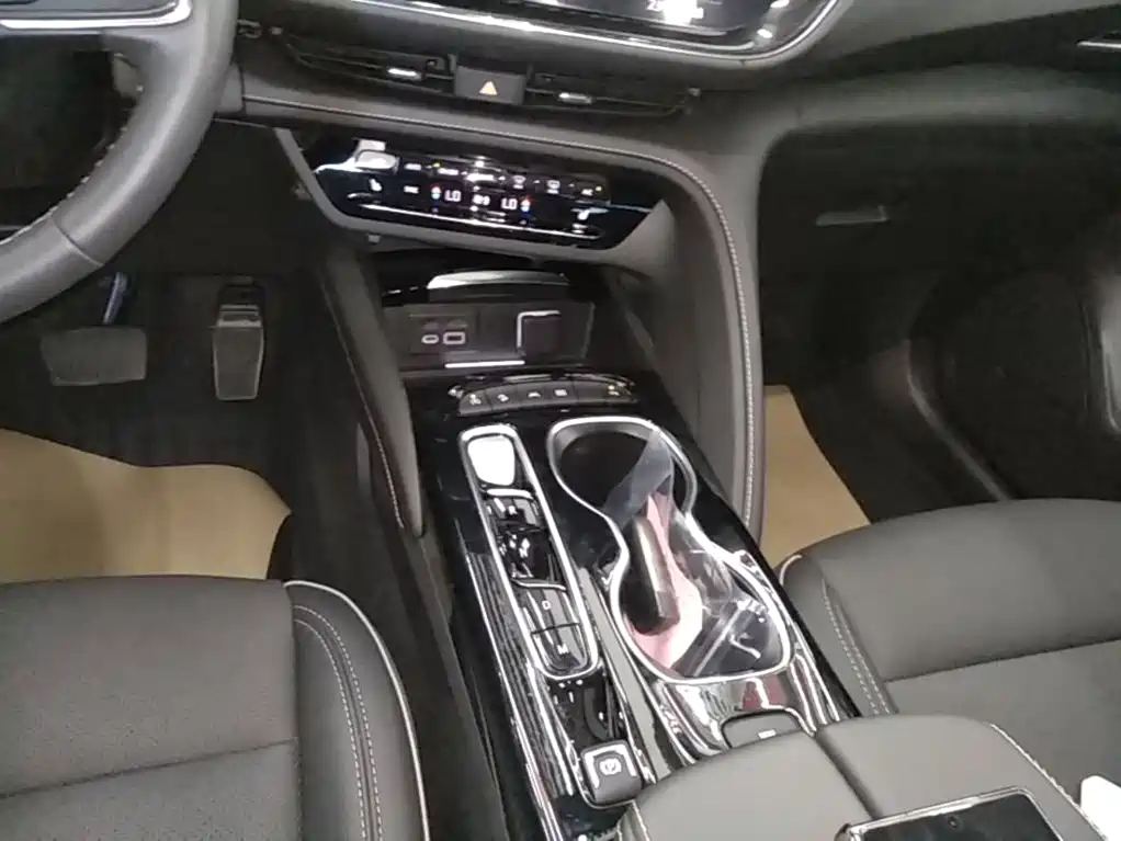 Buick Envision Plus — миниатюра 14