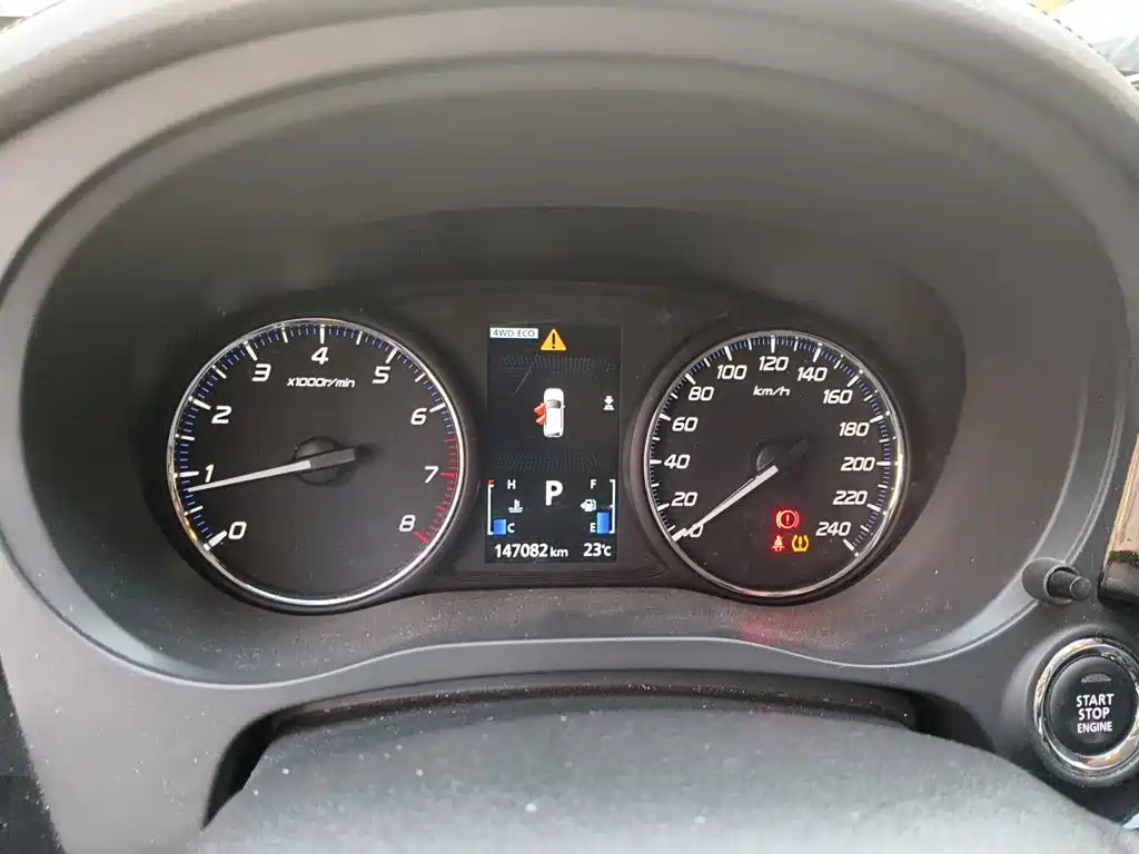 Mitsubishi Outlander — миниатюра 12