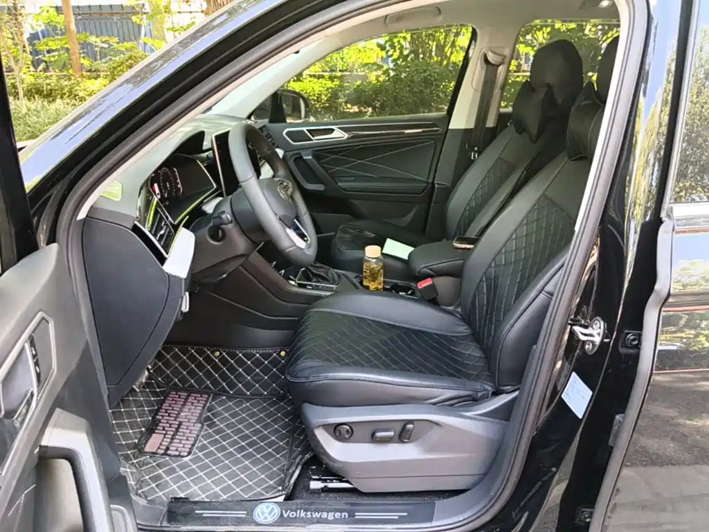 Volkswagen Tiguan L — миниатюра 15