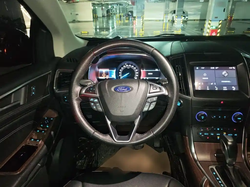 Ford Edge — миниатюра 6