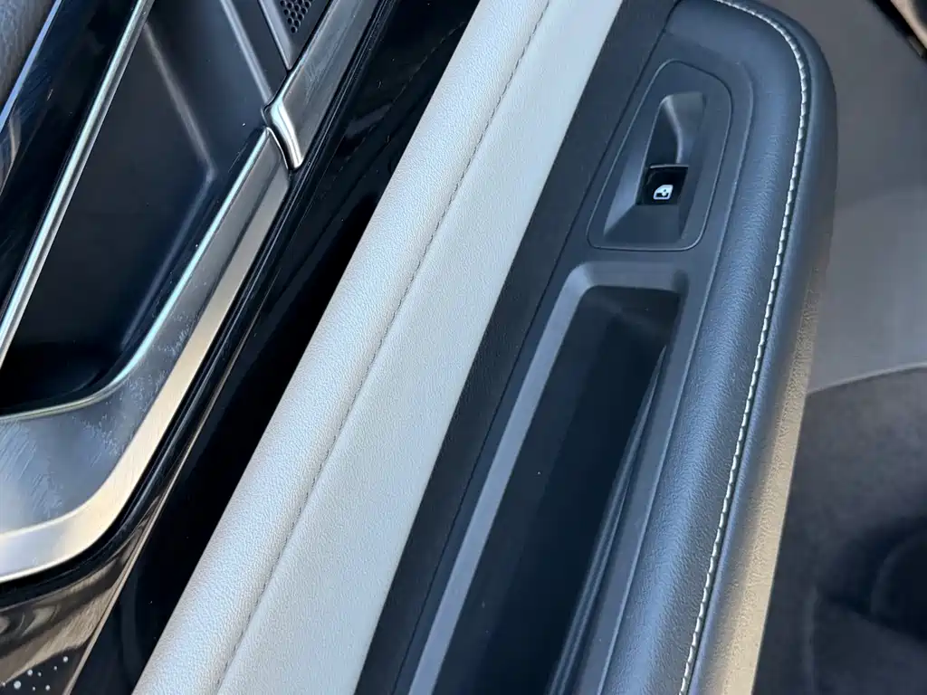 Volkswagen Teramont — миниатюра 15