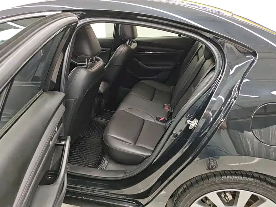 Mazda 3 Axela — миниатюра 11
