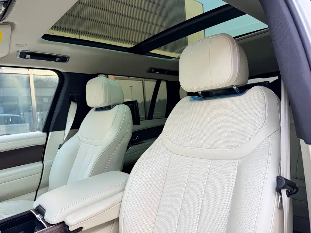 Land Rover Range Rover — миниатюра 8