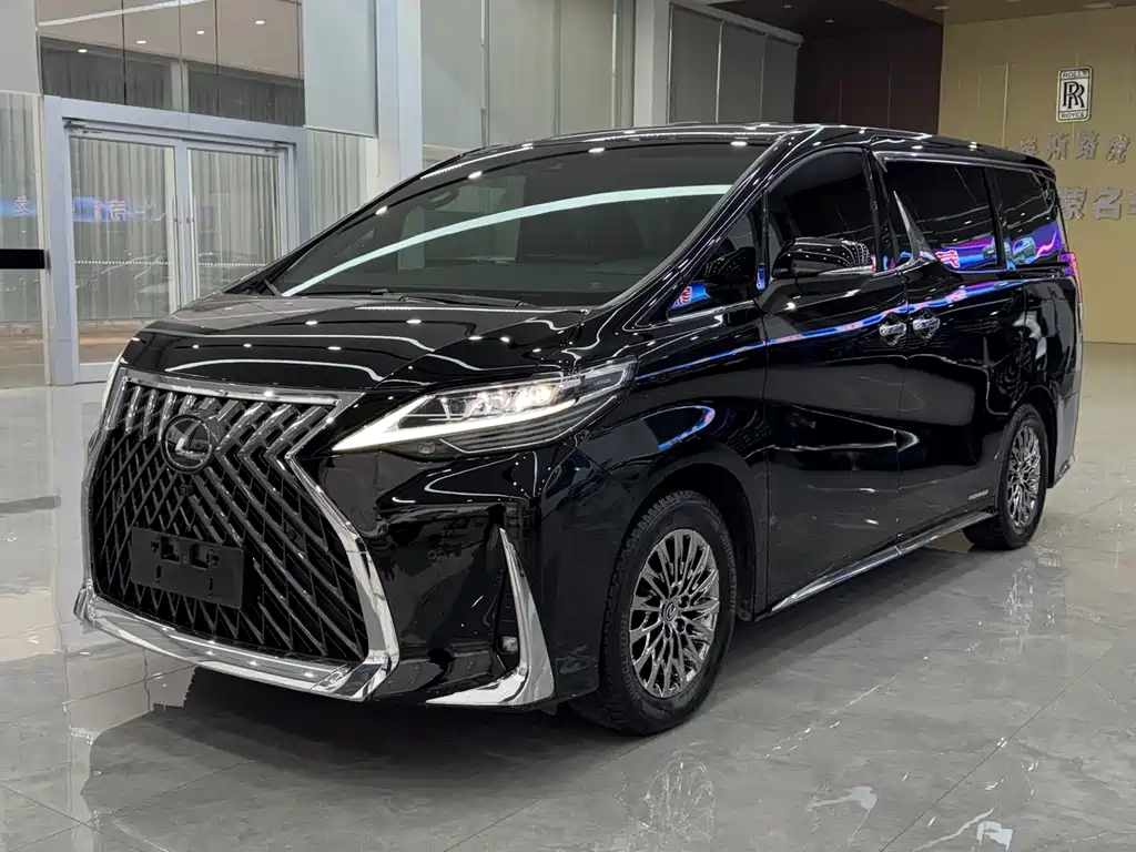 Lexus LM 2022