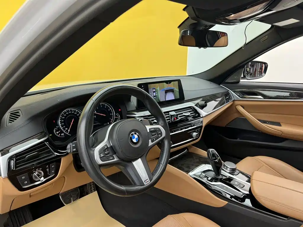 BMW 5 Series — миниатюра 27