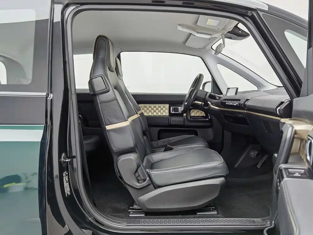 Baojun KiWi EV — миниатюра 23