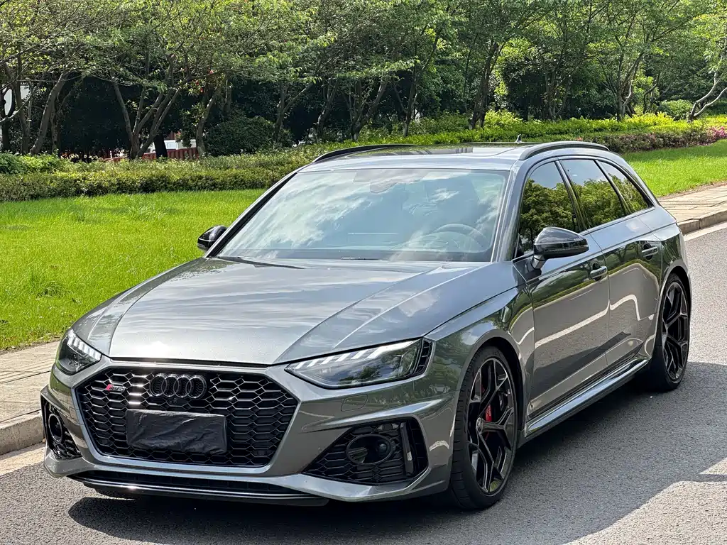 Audi RS 4 2024