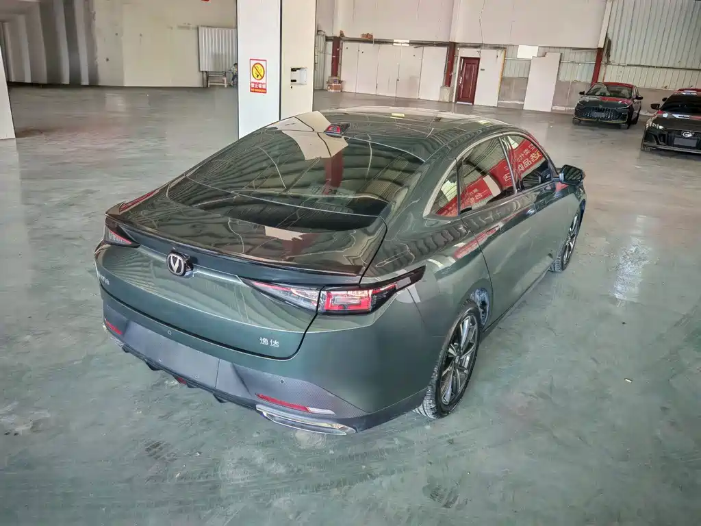 Changan Yida — миниатюра 6