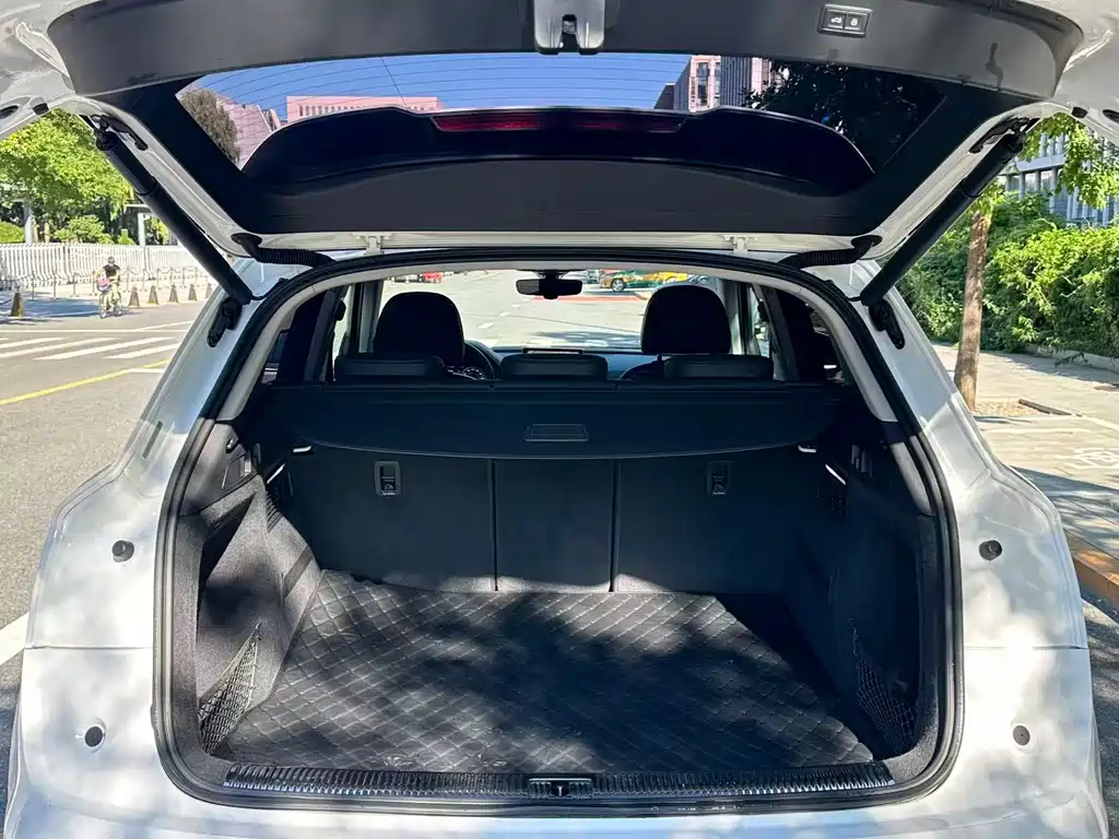 Audi Q5L — миниатюра 8