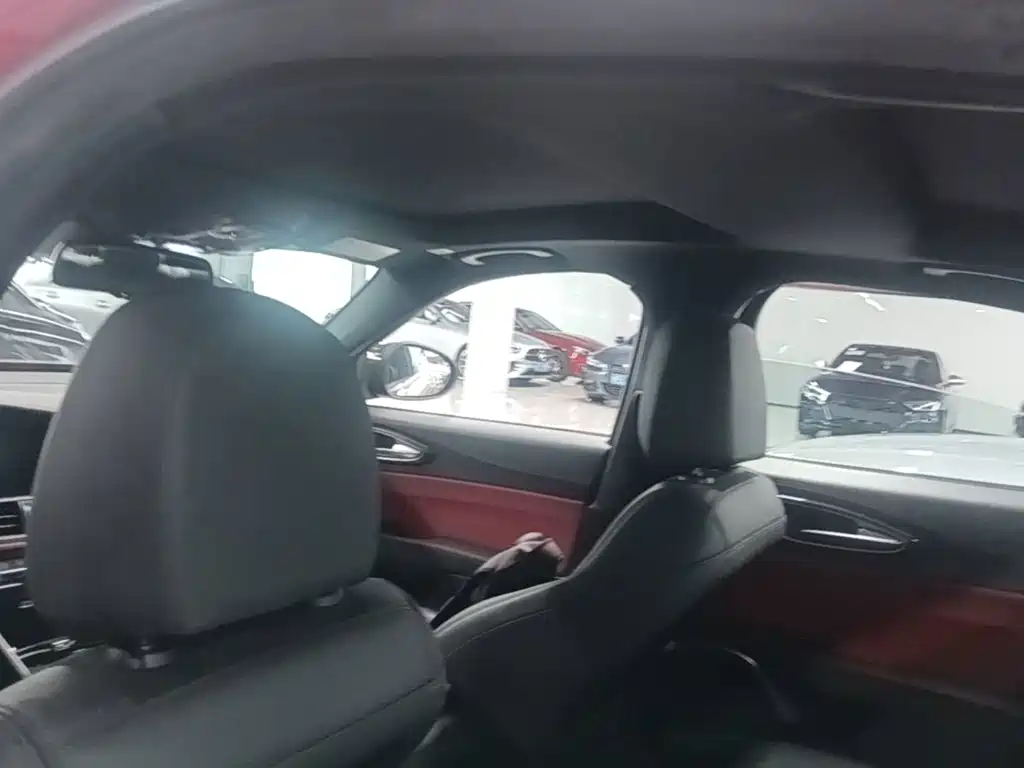 Alfa Romeo Giulia — миниатюра 18