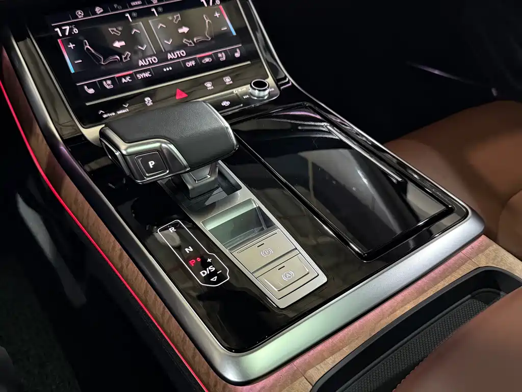 Audi Q7 — миниатюра 20