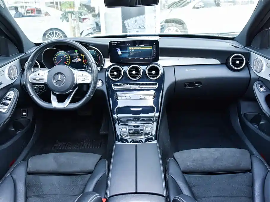 Mercedes-Benz C-Class — миниатюра 11