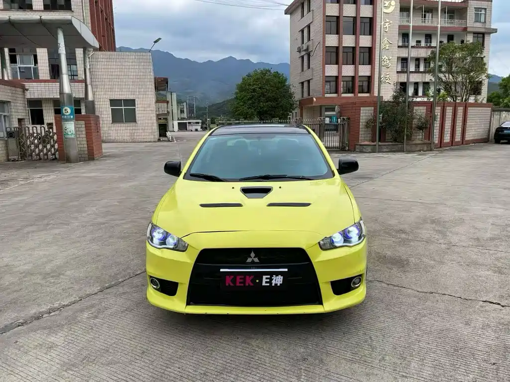 Mitsubishi Lancer EX — миниатюра 2