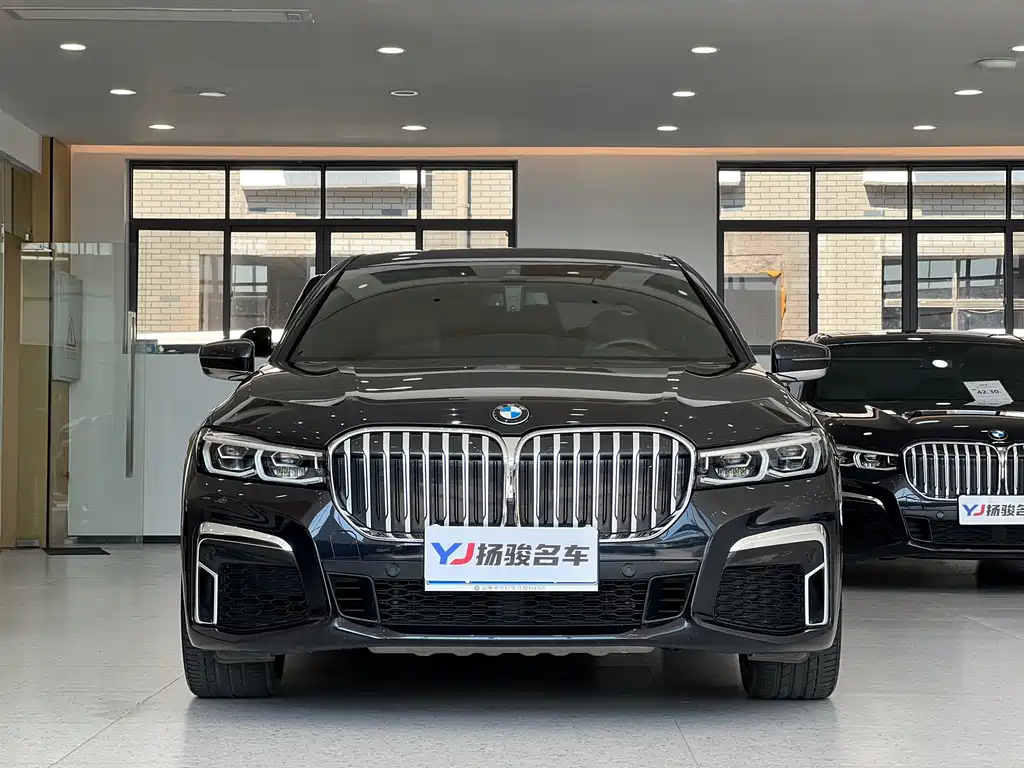 BMW 7 Series — миниатюра 2