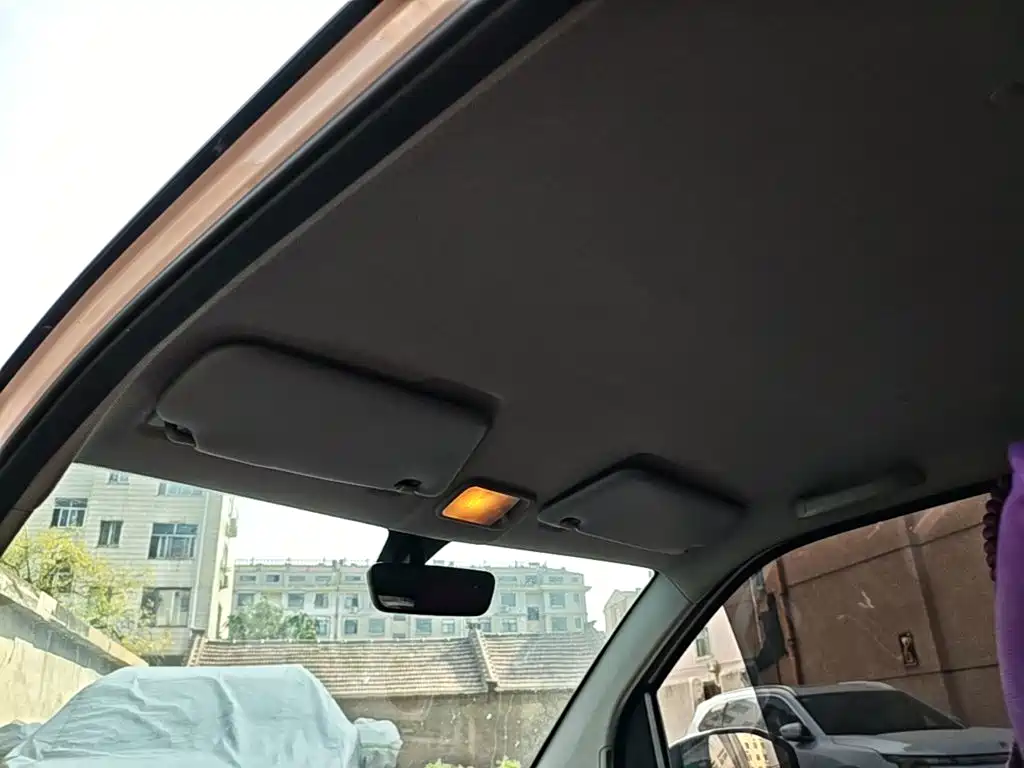 Wuling MINIEV — миниатюра 18