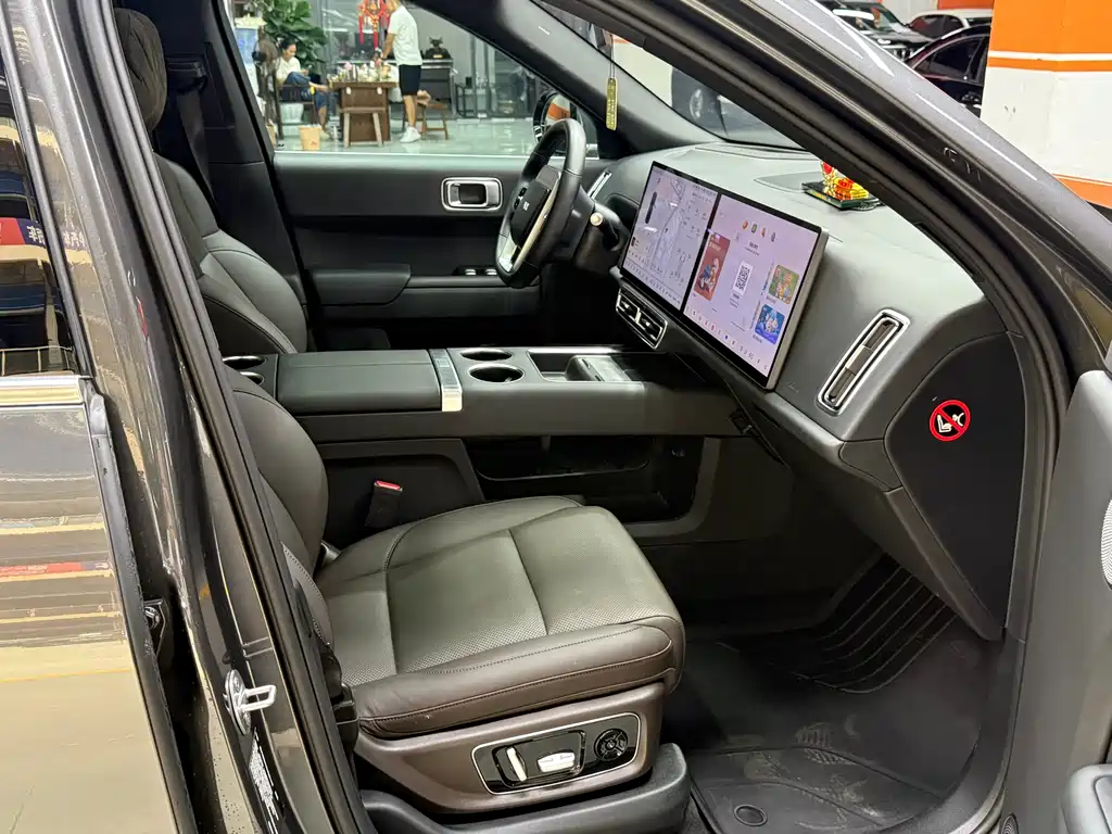 Li Auto L8 2023 Pro