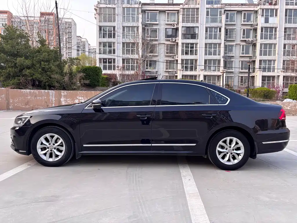 Volkswagen Passat 2015 1.8TSI AT