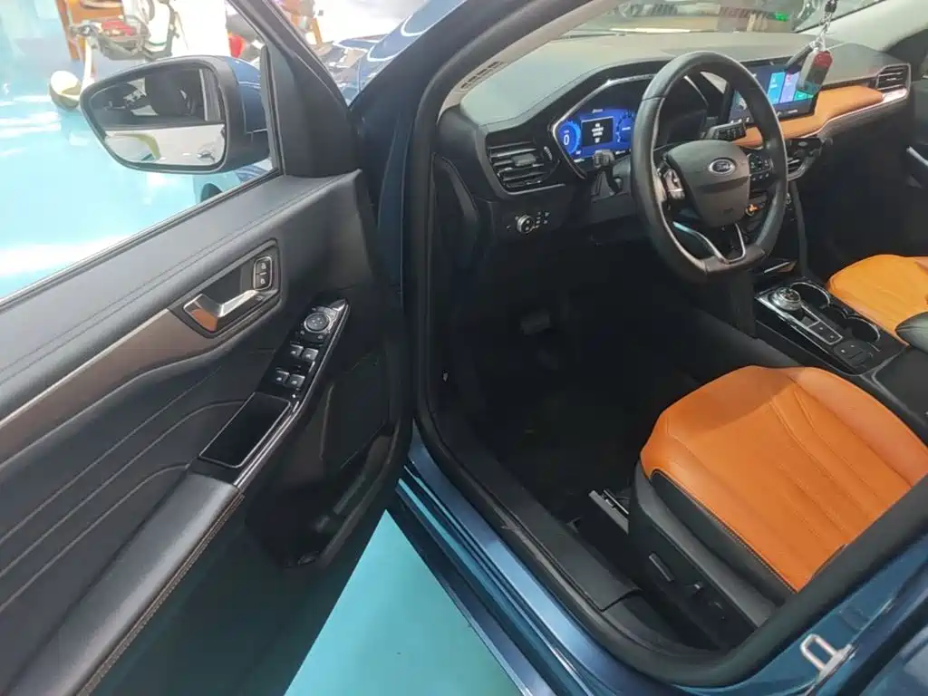 Ford Escape — миниатюра 16