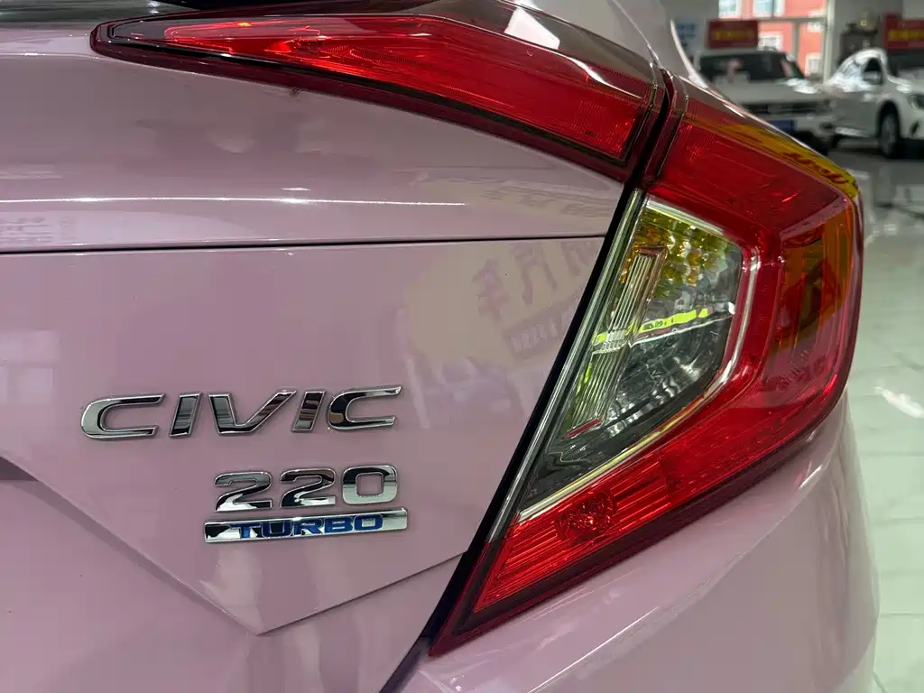 Honda Civic — миниатюра 8