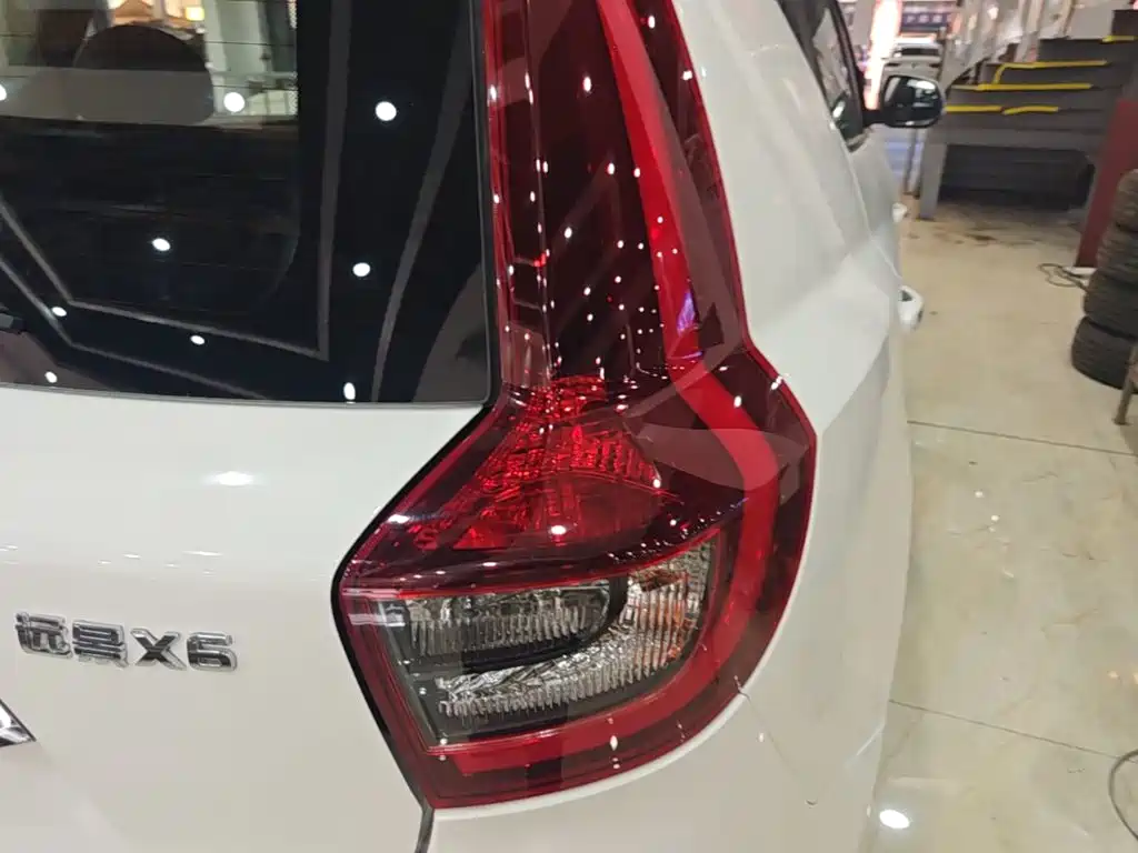 Geely Vision X6 — миниатюра 8