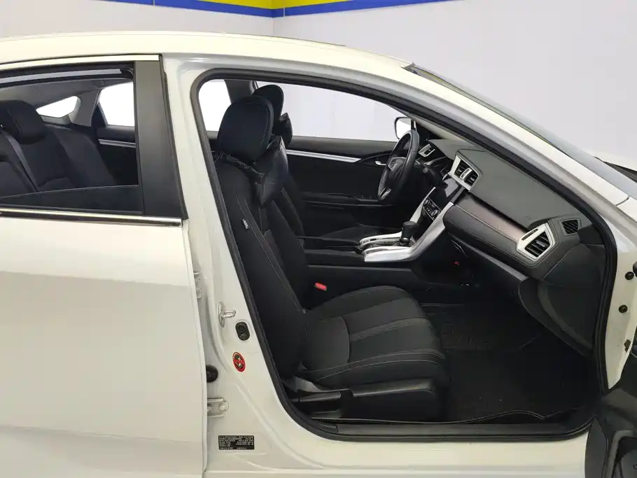 Honda Civic — миниатюра 8