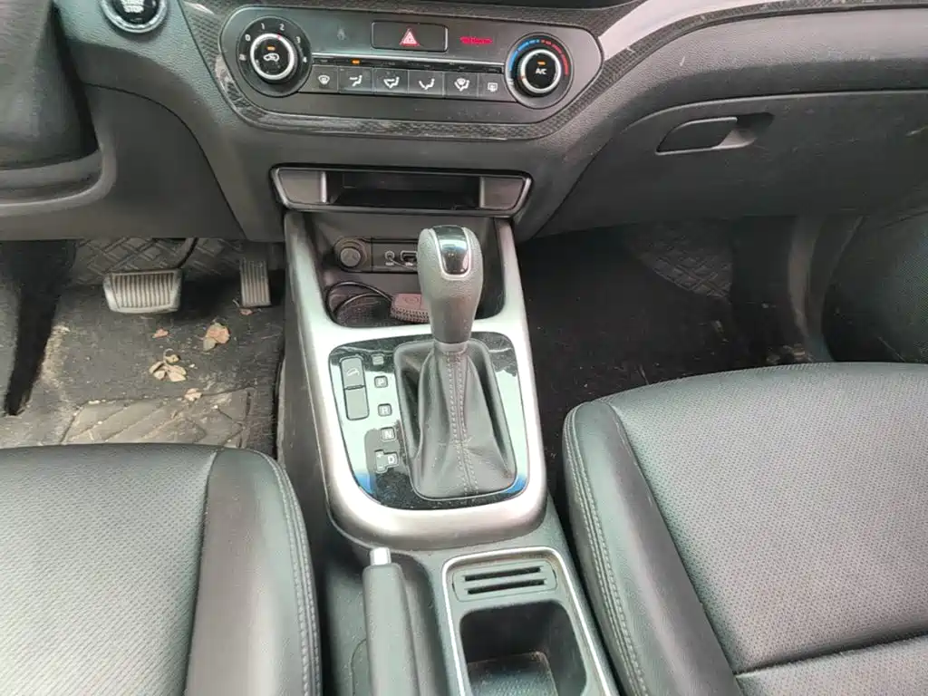 Kia KX3