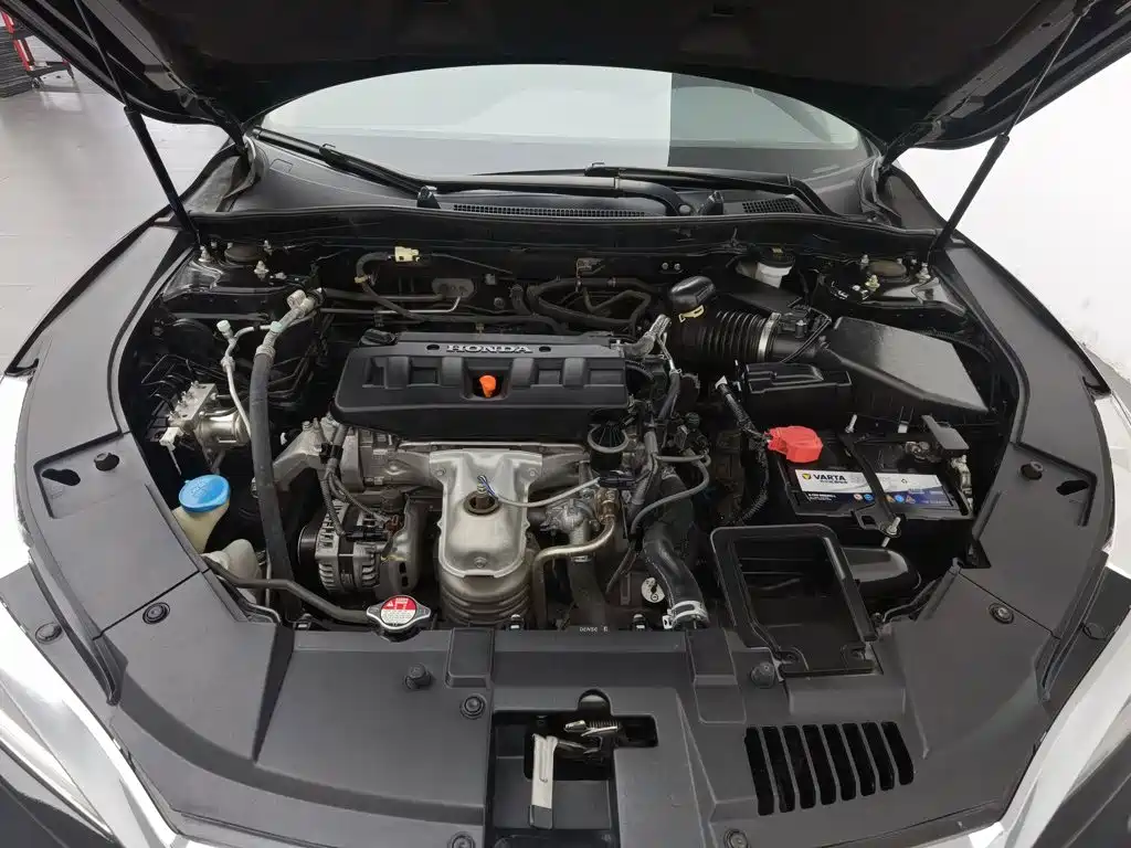 Honda Accord — миниатюра 6