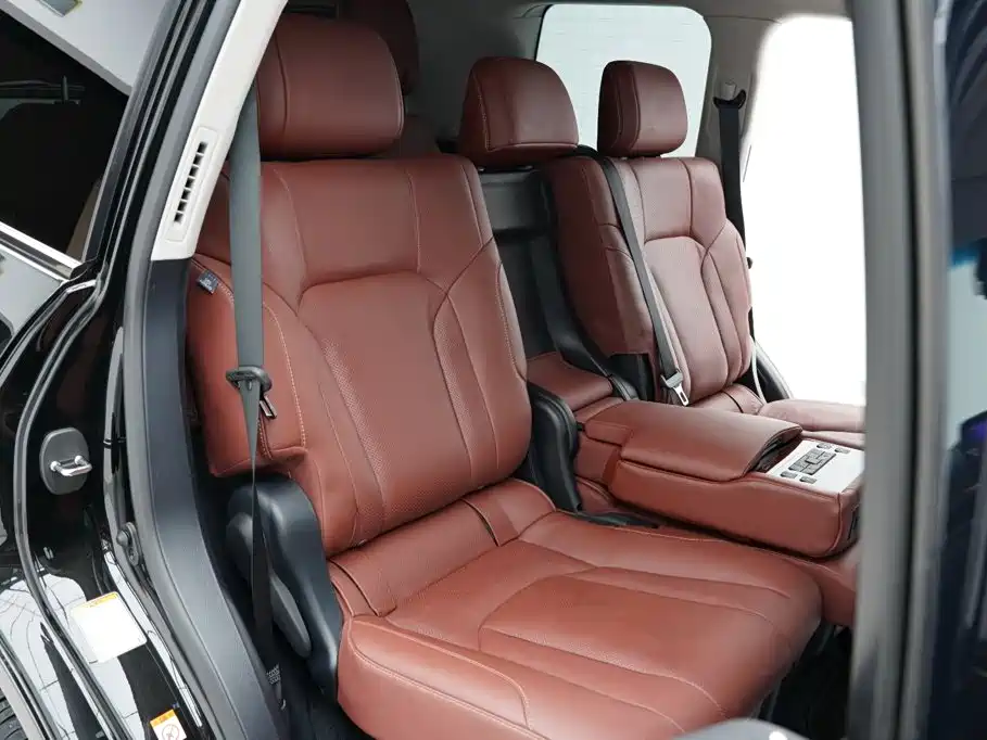 Lexus LX — миниатюра 18