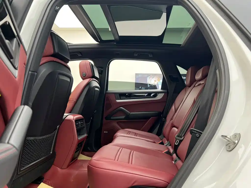 Porsche Cayenne — миниатюра 37