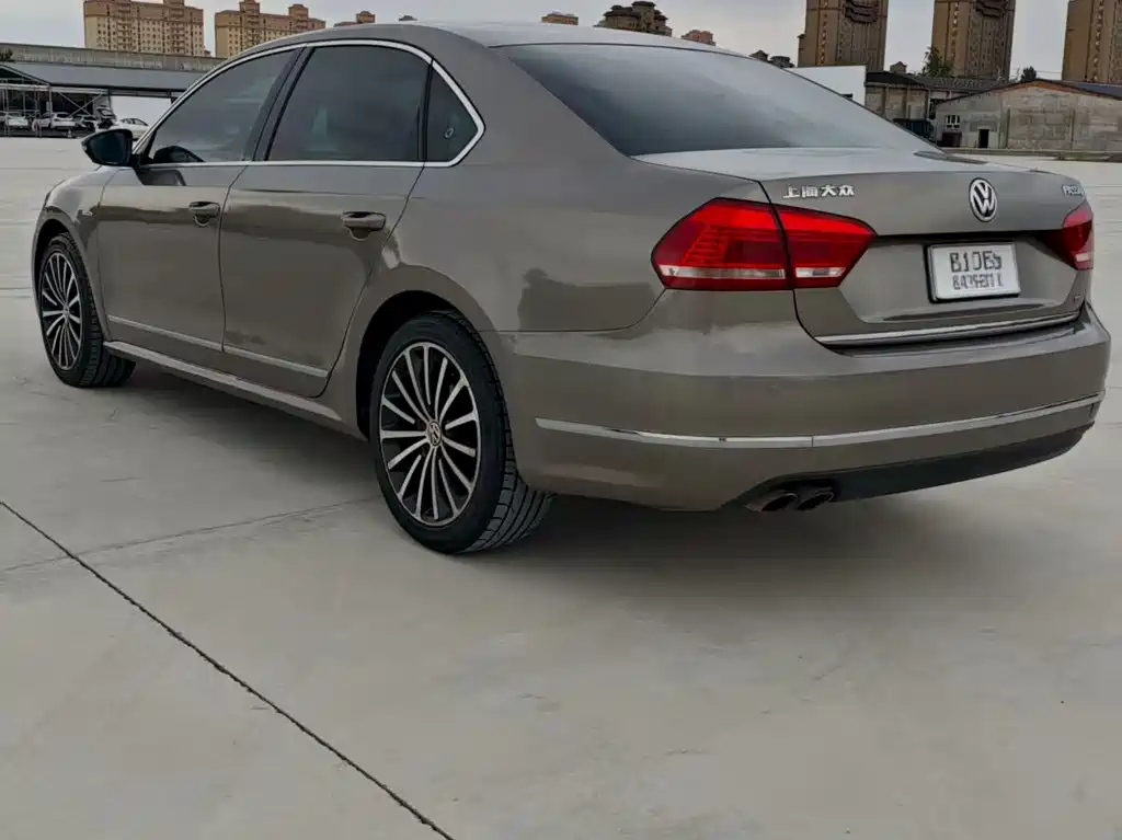 Volkswagen Passat 2015 1.8TSI AT